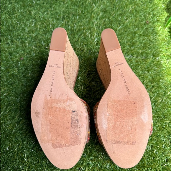 Veronica Beard
Dali Sand Suede Peep-Toe Wedge Platform Sandals size 5.5 women - Picture 11 of 13